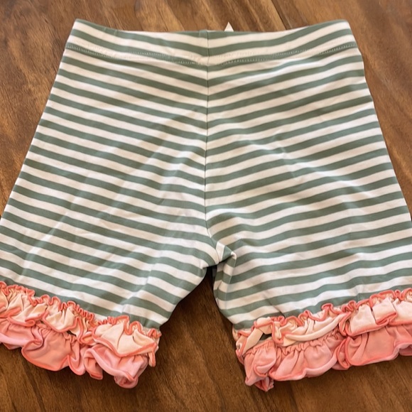 Shorties - Picture 7 of 10